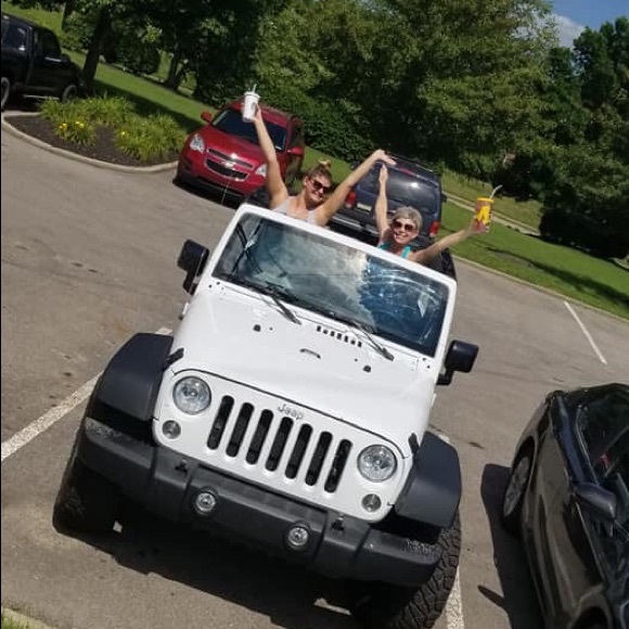 Meet your Posher, Kelly - Picture 3 of 4